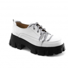 белые  женские туфли