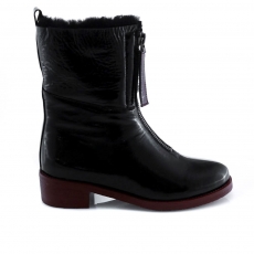 Black colour women winter shoes