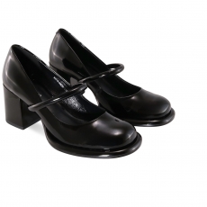 women court shoes