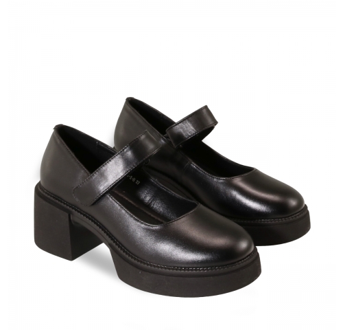 women court shoes
