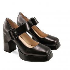 women court shoes