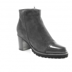 Grey colour women winter shoes